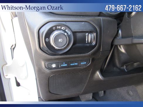 Used 2023 Jeep Wrangler Unlimited Sahara AWD/4WD image 38