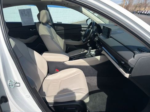 Used 2023 Honda Accord Touring image 24
