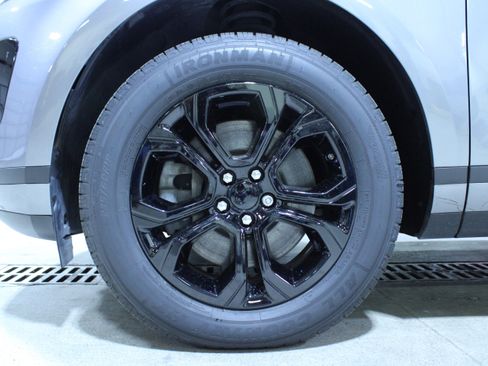 Used 2020 Land Rover Range Rover Evoque S image 38