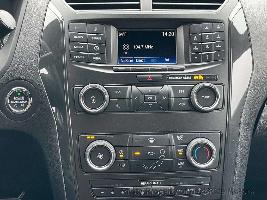 Used 2018 Ford Explorer XLT FWD image 21