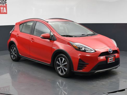 Used 2018 Toyota Prius C Two FWD image 6