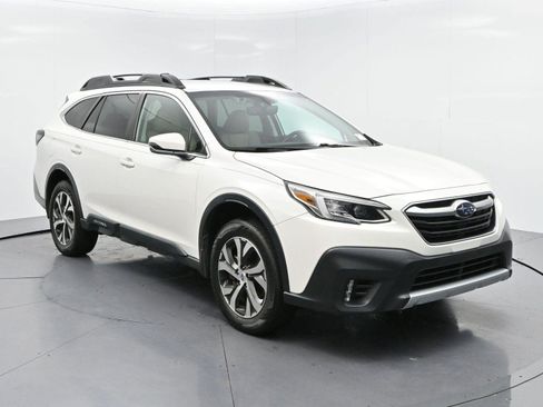 Used 2022 Subaru Outback Limited AWD/4WD image 2