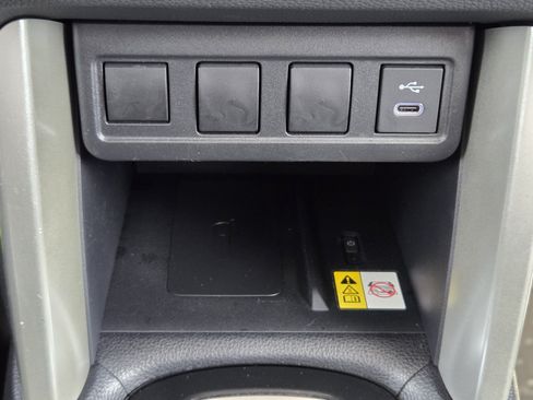 Used 2023 Toyota Corolla Cross LE w/ Moonroof Package FWD image 25