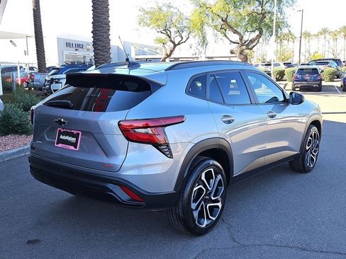 Used 2024 Chevrolet Trax RS w/ Sunroof Package image 5