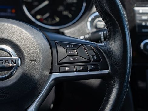Used 2018 Nissan Rogue SL AWD/4WD image 14