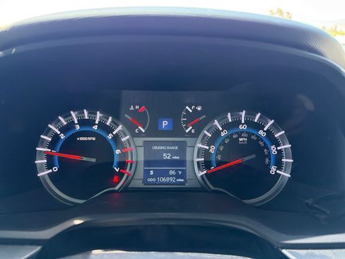 Used 2018 Toyota 4Runner SR5 w/ Convenience Package RWD image 7