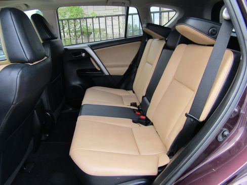 Used 2017 Toyota RAV4 Limited image 10