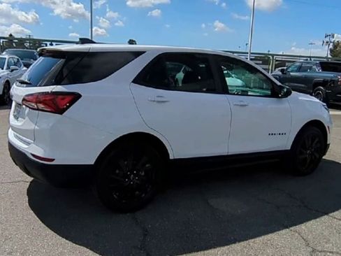 Certified 2024 Chevrolet Equinox LS w/ LS Convenience Package image 8