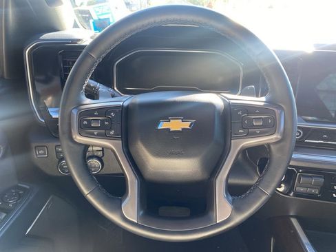 Used 2023 Chevrolet Silverado 1500 High Country w/ High Country Premium Package image 6