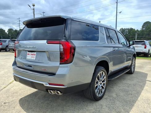 New 2026 GMC Yukon XL Denali w/ Advanced Technology Package AWD/4WD image 7