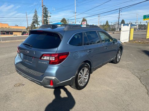 Used 2018 Subaru Outback 2.5i Limited w/ 50th Anniversary Edition image 15