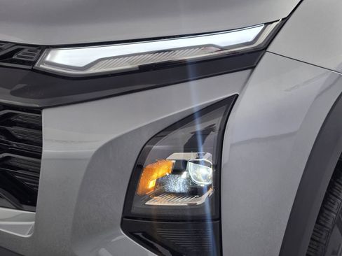 New 2026 Chevrolet Equinox RS w/ Convenience Package III FWD image 9