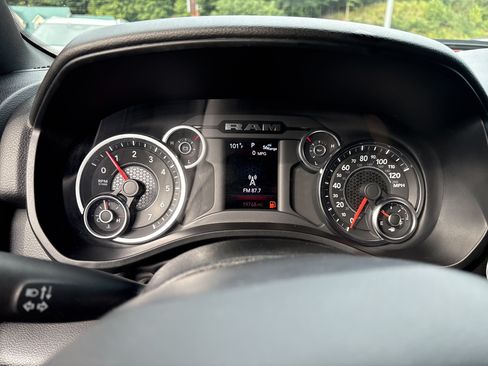 Used 2025 RAM 1500 Big Horn AWD/4WD image 16