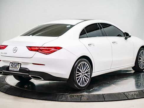 Certified 2022 Mercedes-Benz CLA 250 image 4