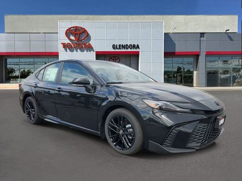 New 2026 Toyota Camry SE image 1