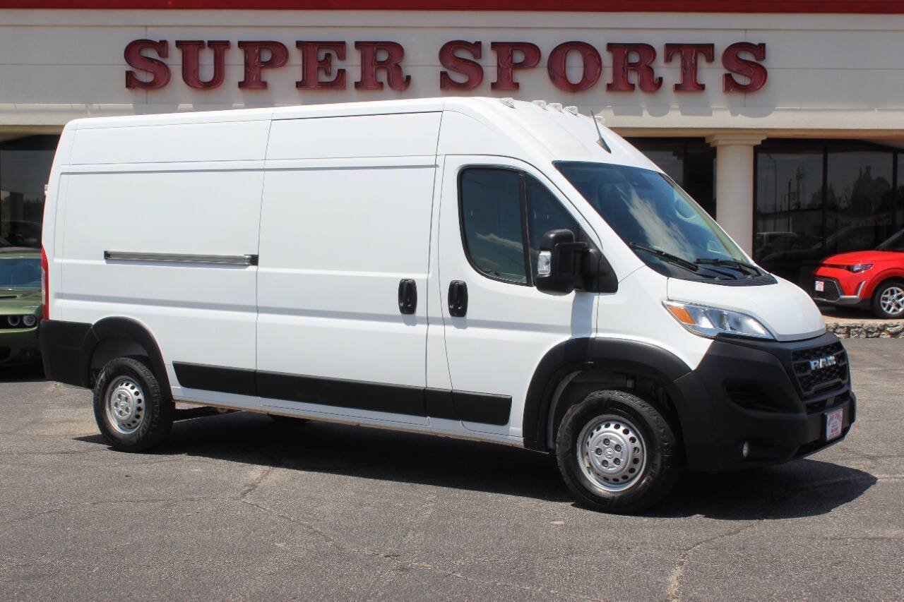 Used 2025 RAM ProMaster 2500 w/ Convenience Group FWD image 1