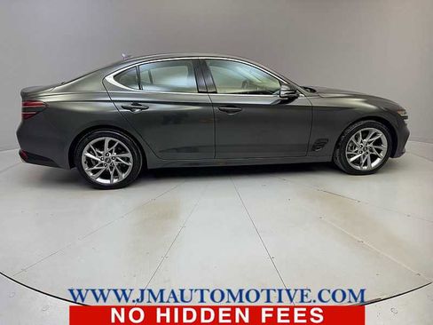 Used 2022 Genesis G70 2.0T image 6