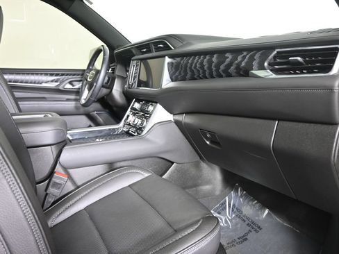 Used 2023 GMC Yukon Denali w/ Max Trailering Package AWD/4WD image 15