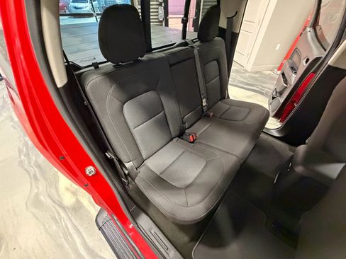 Used 2016 Chevrolet Colorado LT w/ LT Convenience Package image 6