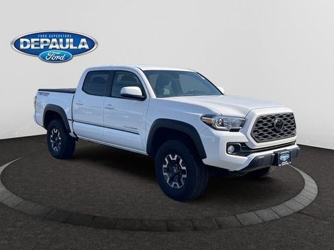 Used 2022 Toyota Tacoma TRD Off-Road w/ Technology Package AWD/4WD image 9