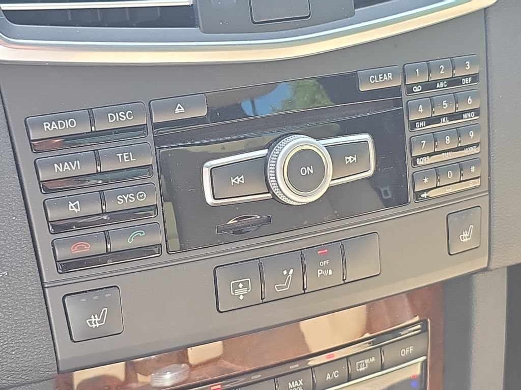Used 2012 Mercedes-Benz E 350 4MATIC Sedan image 34