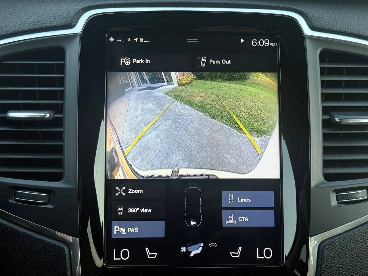 Used 2018 Volvo XC90 T6 Momentum w/ Convenience Package AWD/4WD image 35