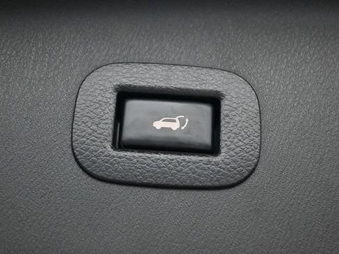 Used 2020 Nissan Armada SL w/ Premium Package AWD/4WD image 28