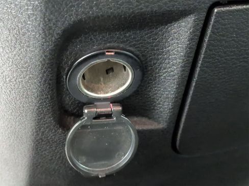 Used 2013 RAM 1500 Express image 30