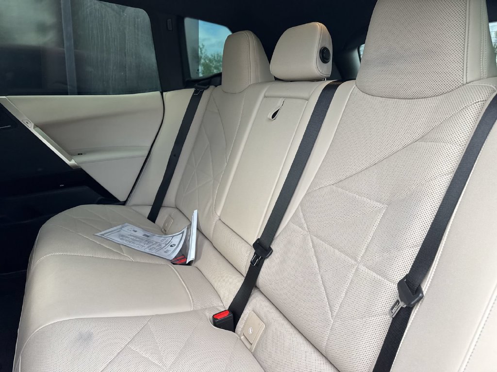 Certified 2024 BMW iX xDrive50 w/ Premium Package AWD/4WD image 19