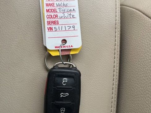 Used 2017 Volkswagen Tiguan Wolfsburg Edition image 50