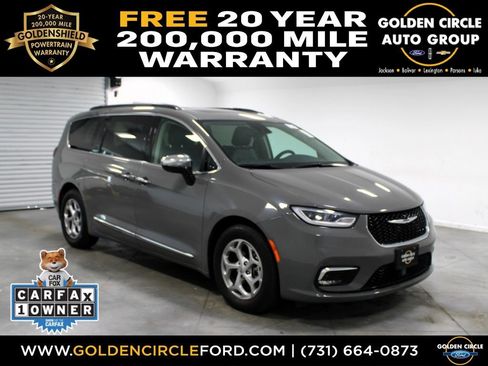 Used 2023 Chrysler Pacifica Limited FWD image 1