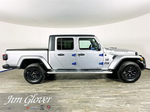Used 2020 Jeep Gladiator Sport w/ Quick Order Package 24S image 8