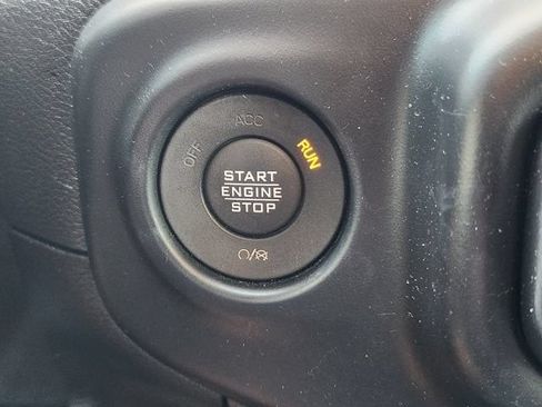 Used 2021 Jeep Gladiator Sport AWD/4WD image 19
