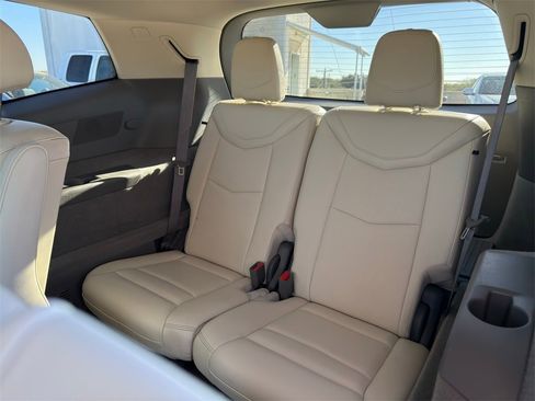 Used 2021 Cadillac XT6 Premium Luxury image 31