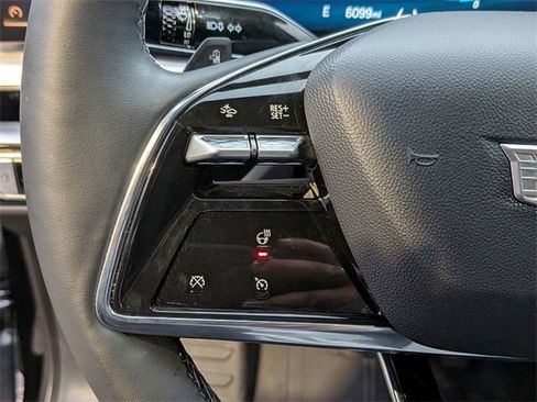 Used 2025 Cadillac Lyriq Sport image 16