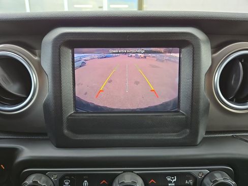 Used 2018 Jeep Wrangler Unlimited Rubicon image 23