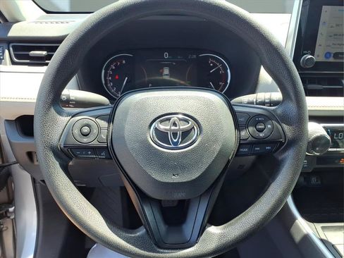 Used 2024 Toyota RAV4 XLE FWD image 10