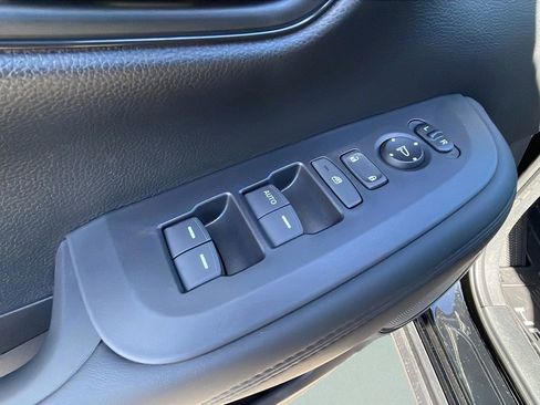 New 2026 Honda HR-V LX image 25