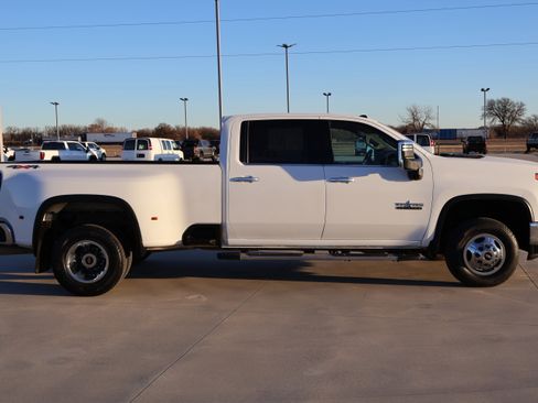 Used 2023 Chevrolet Silverado 3500 LTZ w/ LTZ Texas Edition image 8