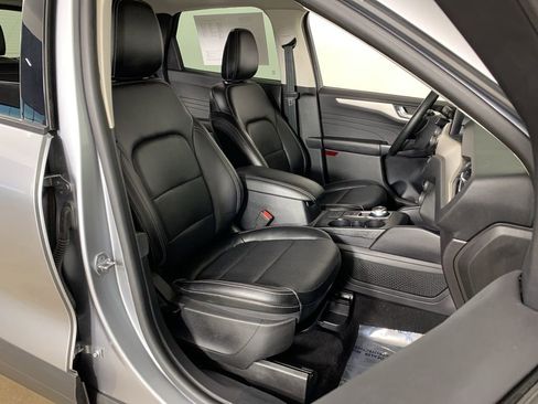 Used 2022 Ford Escape SEL image 36