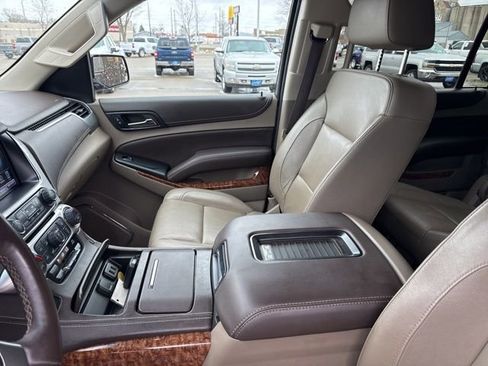 Used 2017 Chevrolet Suburban Premier image 21