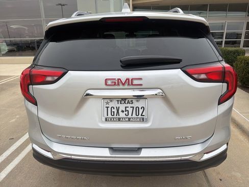 Used 2020 GMC Terrain SLT image 19