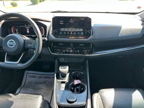 Used 2021 Nissan Rogue Platinum AWD/4WD image 11