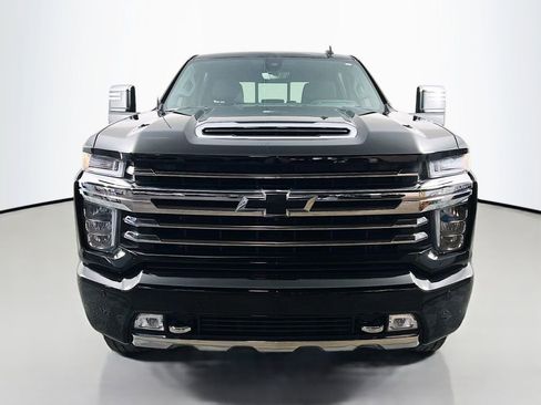 Certified 2022 Chevrolet Silverado 2500 High Country w/ LPO, Dark Essentials Package image 2