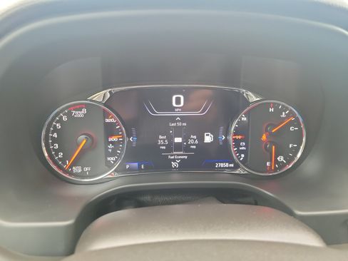 Used 2023 GMC Acadia SLT w/ Technology Package AWD/4WD image 23