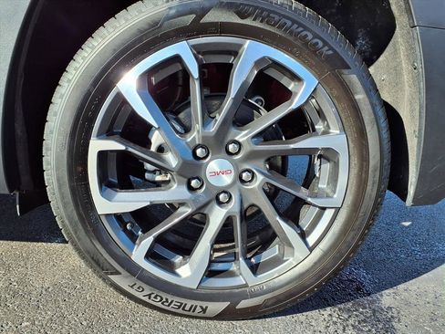 Used 2024 GMC Terrain SLT w/ Infotainment Package II image 39