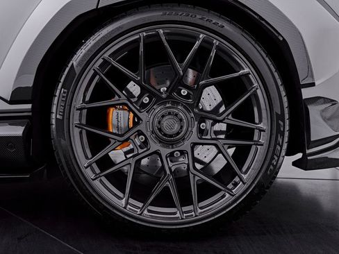 Used 2025 Lamborghini Urus Performante AWD/4WD image 36