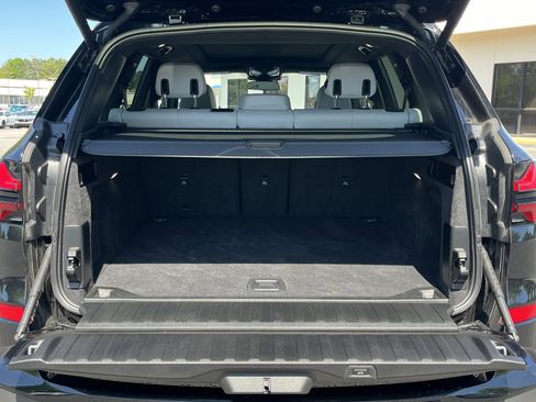 Used 2024 BMW X5 xDrive40i w/ M Sport Package image 29