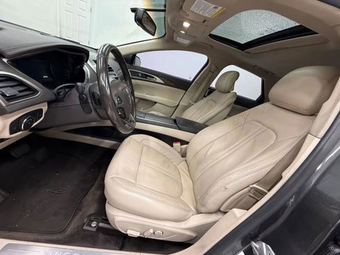 Used 2017 Lincoln MKZ Select w/ Select Plus Package FWD image 16