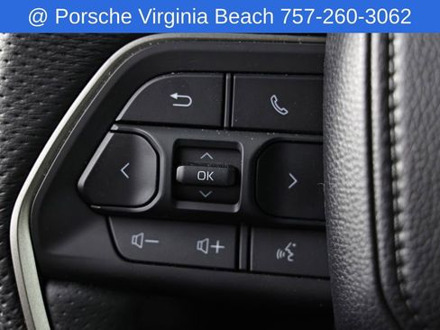 Used 2025 Toyota Tacoma Limited AWD/4WD image 35